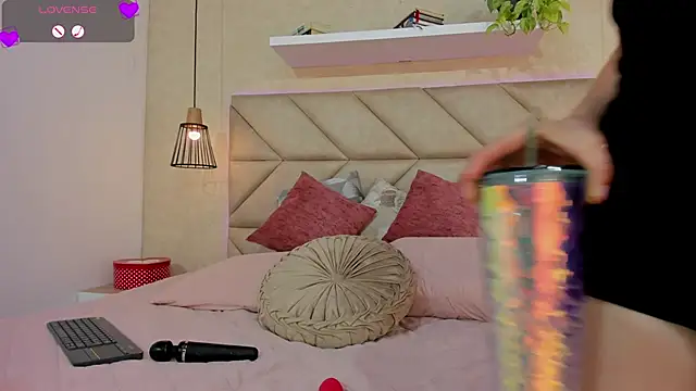 ValeryyWilliams online show from October 12, 12:18 pm