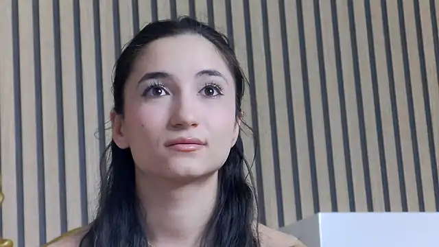 CarolinaBlair online show from March 11, 7:23 am