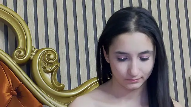 CarolinaBlair online show from March 26, 9:11 am