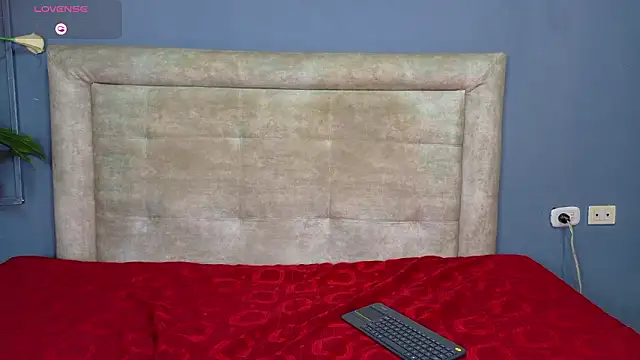 Daiisy kiss online show from March 24, 12:05 am