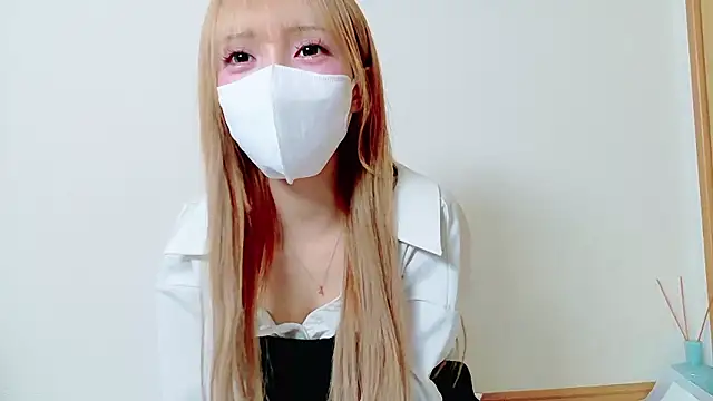 Amanatsu Himena online show from April 9, 11:48 am