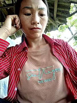 lucybaby00 online show from May 21, 2:53 am