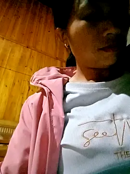 lucybaby00 online show from May 9, 1:35 pm