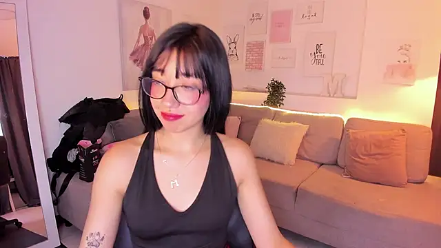 Snapshot of Miacorner_ chatting on October 30, 9:49 pm Miacorner  online show from October 30, 9:49 pm