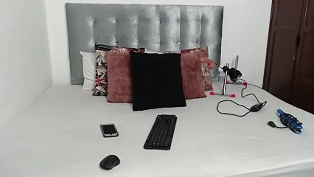 DaiishaWolf online show from November 5, 6:35 pm