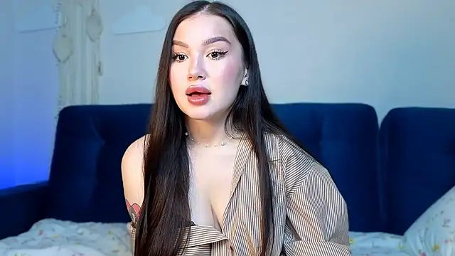 LexeeLuv online show from February 10, 3:42 am