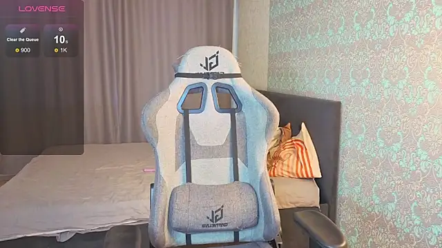 magic shy  online show from September 19, 1:37 am