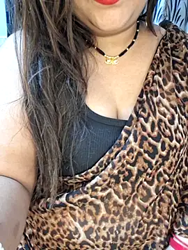 Snapshot of indian-hotmilfs chatting on October 4, 10:36 pm indian-hotmilfs online show from October 4, 10:36 pm