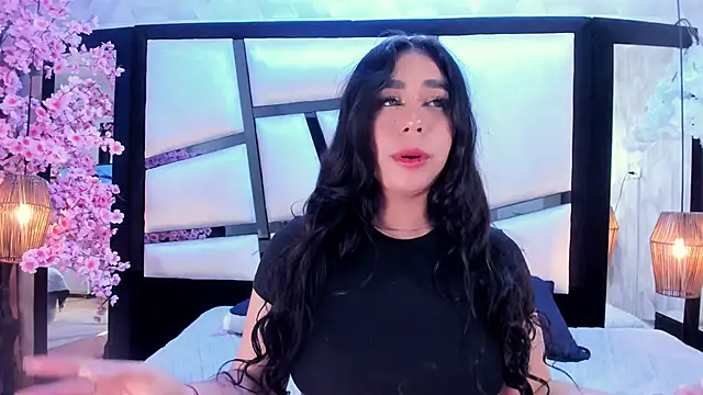 TessaCooper1 online show from July 14, 8:46 pm