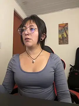 lilitth777 online show from November 6, 7:31 pm