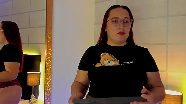 fieryluciana online show from October 8, 5:45 am