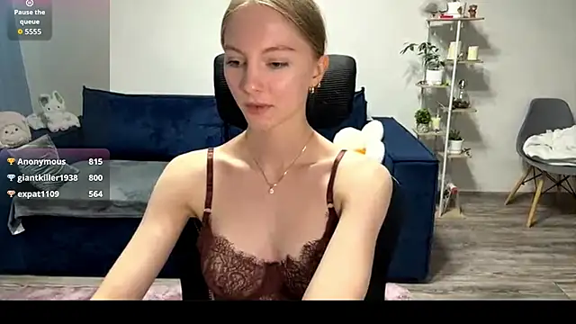 BrightAnnie online show from October 18, 7:04 pm