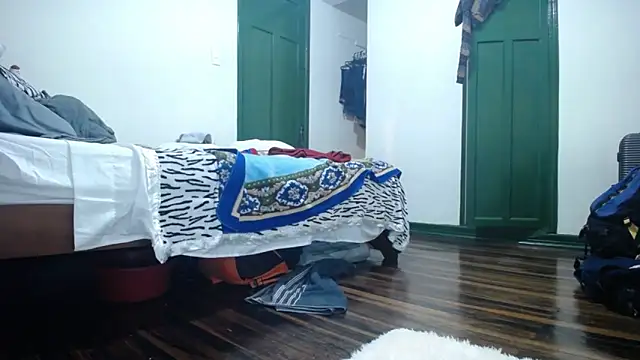 fenix colette online show from April 17, 1:30 am