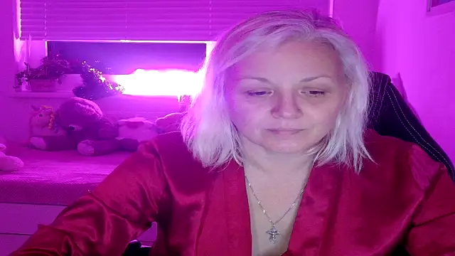 Linsy Kim online show from February 18, 9:14 pm