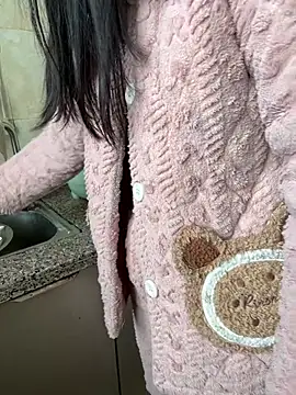 xiiuuff18 online show from March 16, 2:47 am