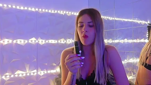 Aishha  online show from October 30, 6:05 am