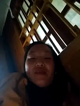 miss-su online show from February 24, 8:13 am