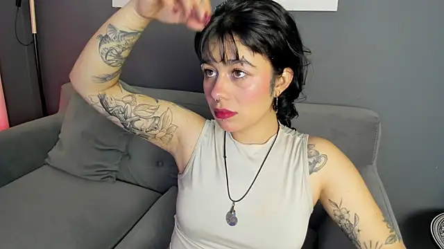 flower smith  online show from February 8, 1:26 pm