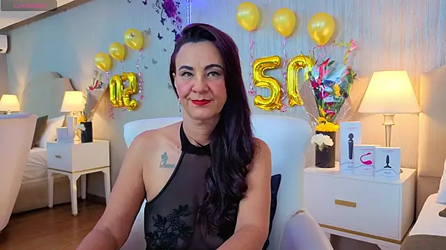 ScarleetJonson online show from February 7, 8:56 pm