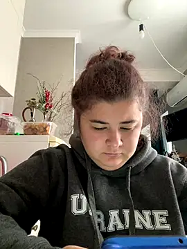 AliceCurlyX online show from December 15, 11:37 am