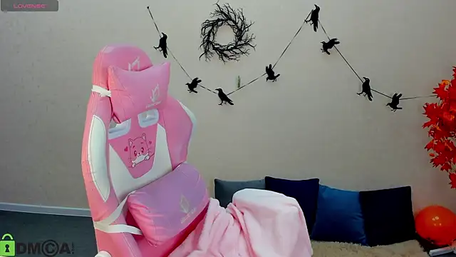 Sylvia Ortiz online show from November 4, 1:10 am