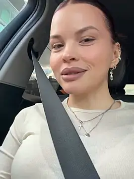 SMELLSEX online show from April 17, 12:18 pm