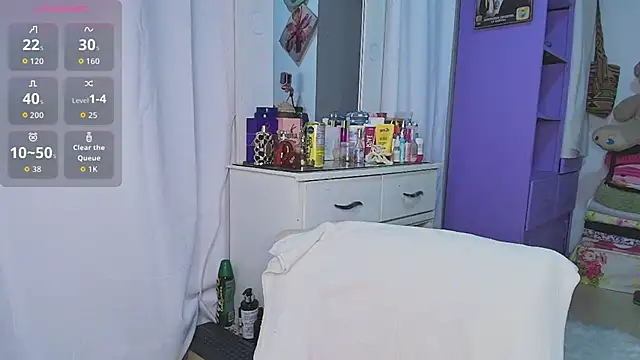 mia yireth online show from November 15, 12:55 am