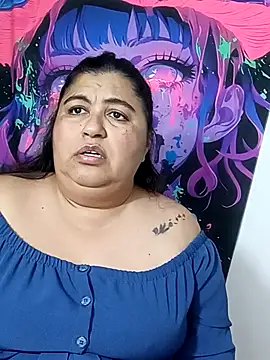 curvy diva  online show from November 3, 3:05 pm