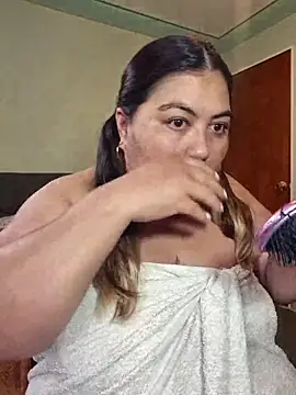 curvy diva  online show from February 28, 12:04 pm