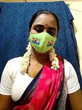 mini-queen online show from November 11, 1:19 pm