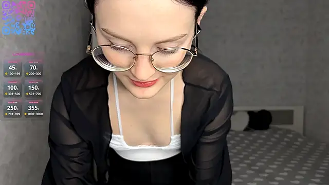 FakeLamb online show from December 15, 9:20 pm