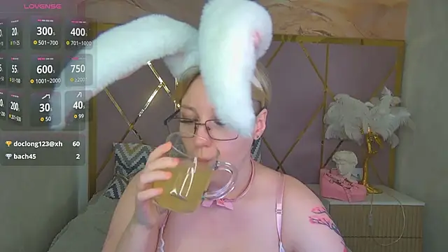 AlexandraGreen online show from April 5, 10:53 pm