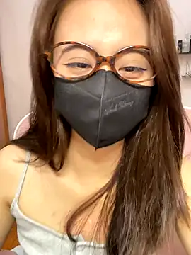 Mochi21 online show from December 4, 6:26 am