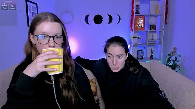 khloebeauty online show from March 10, 8:35 pm