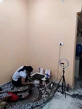 meenu bhabhi547 online show from March 10, 5:00 am