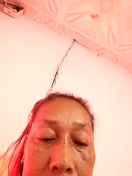 Naomi-Mature online show from November 29, 9:35 am