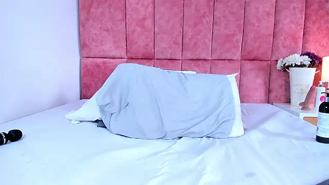 kittyy milk 001 online show from January 8, 7:51 pm