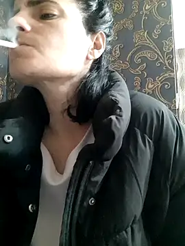 Gecenin Kralicesi online show from March 24, 8:20 am