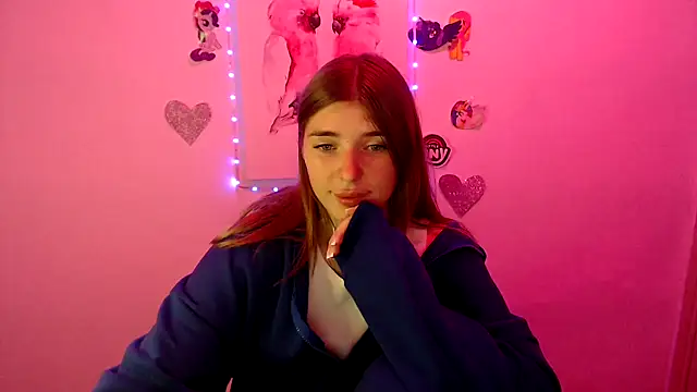 JuiceLips   online show from October 2, 2:22 pm