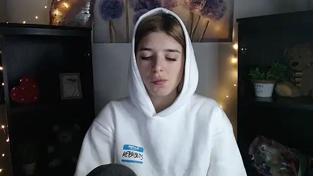 JuiceLips   online show from January 15, 12:33 pm