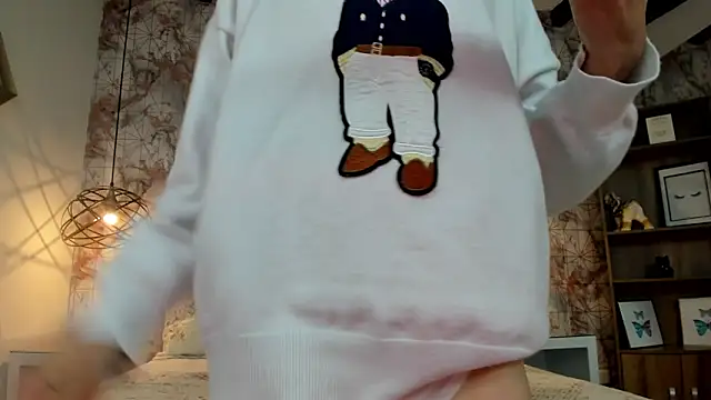 ScarletMore online show from April 20, 11:35 am