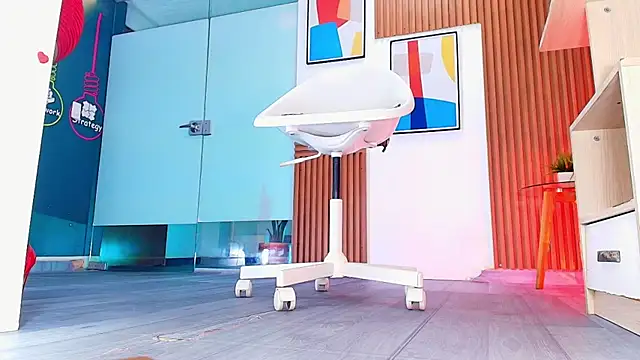 sweet mile online show from April 15, 2:17 pm