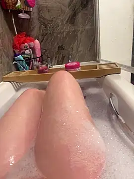 Imogenbabyyy online show from January 6, 6:22 pm