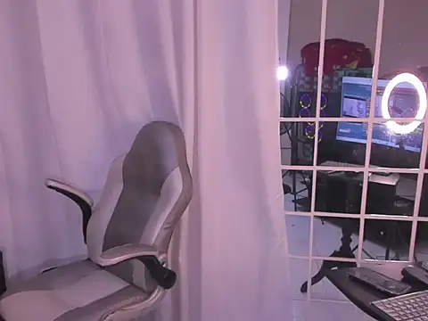 LicyEvans1 online show from September 16, 9:01 pm