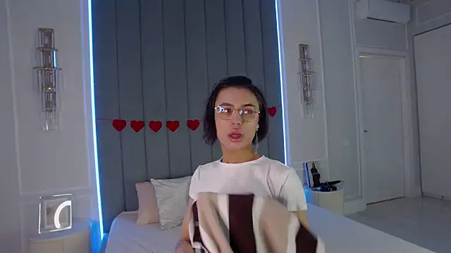 VioletAsh online show from February 26, 4:55 am