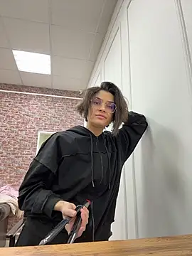 VioletAsh online show from February 9, 4:37 am