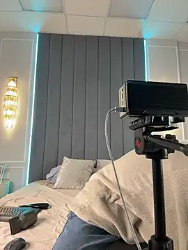 VioletAsh online show from January 19, 4:41 am