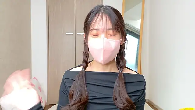 riri  nyan o0 online show from April 23, 5:15 am