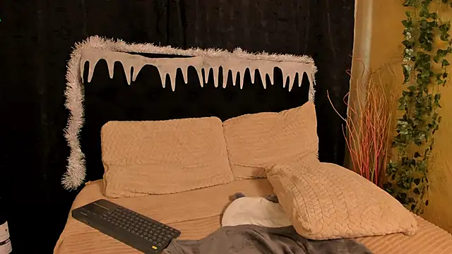 Tiffany Nm online show from December 5, 4:52 pm