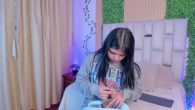 Jade Nmm online show from February 7, 1:04 pm